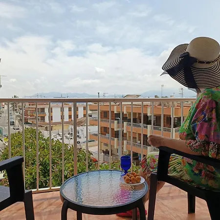 Sunny Balcony * Oliva
